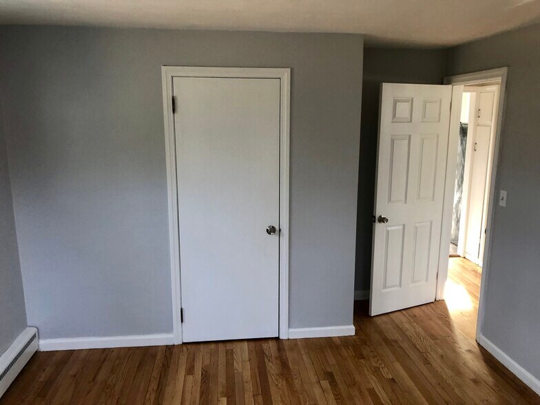 Building Photo - 27 Campbell Dr