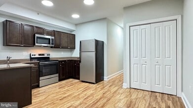 Building Photo - 1216 N 7th St