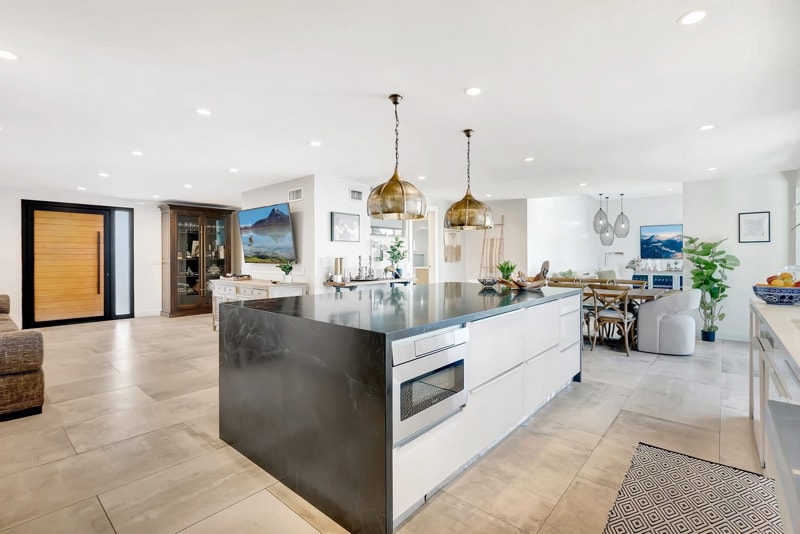 Building Photo - 6324 Geyser Ave