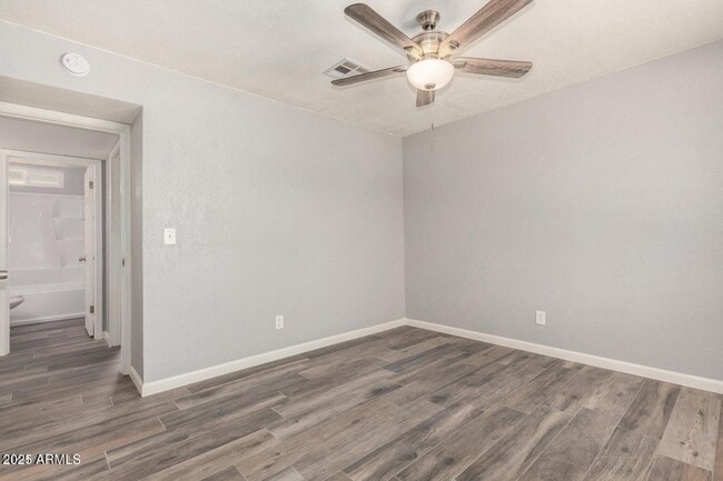 Building Photo - 337 S 97th Pl