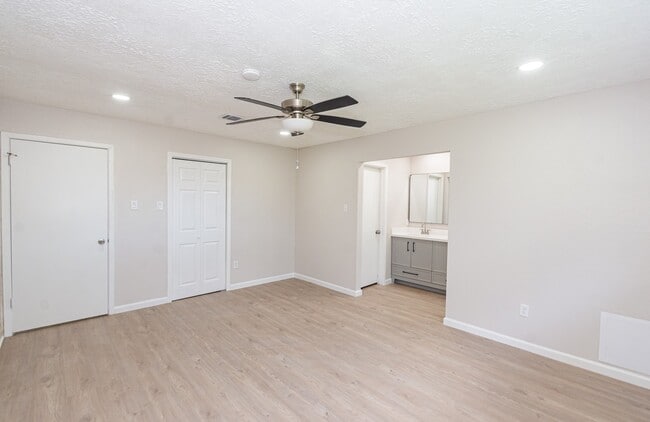 Building Photo - 16911 Bougainvilla Ln