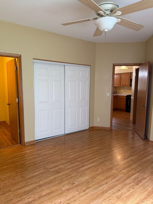 Building Photo - 13964 Danbury Dr