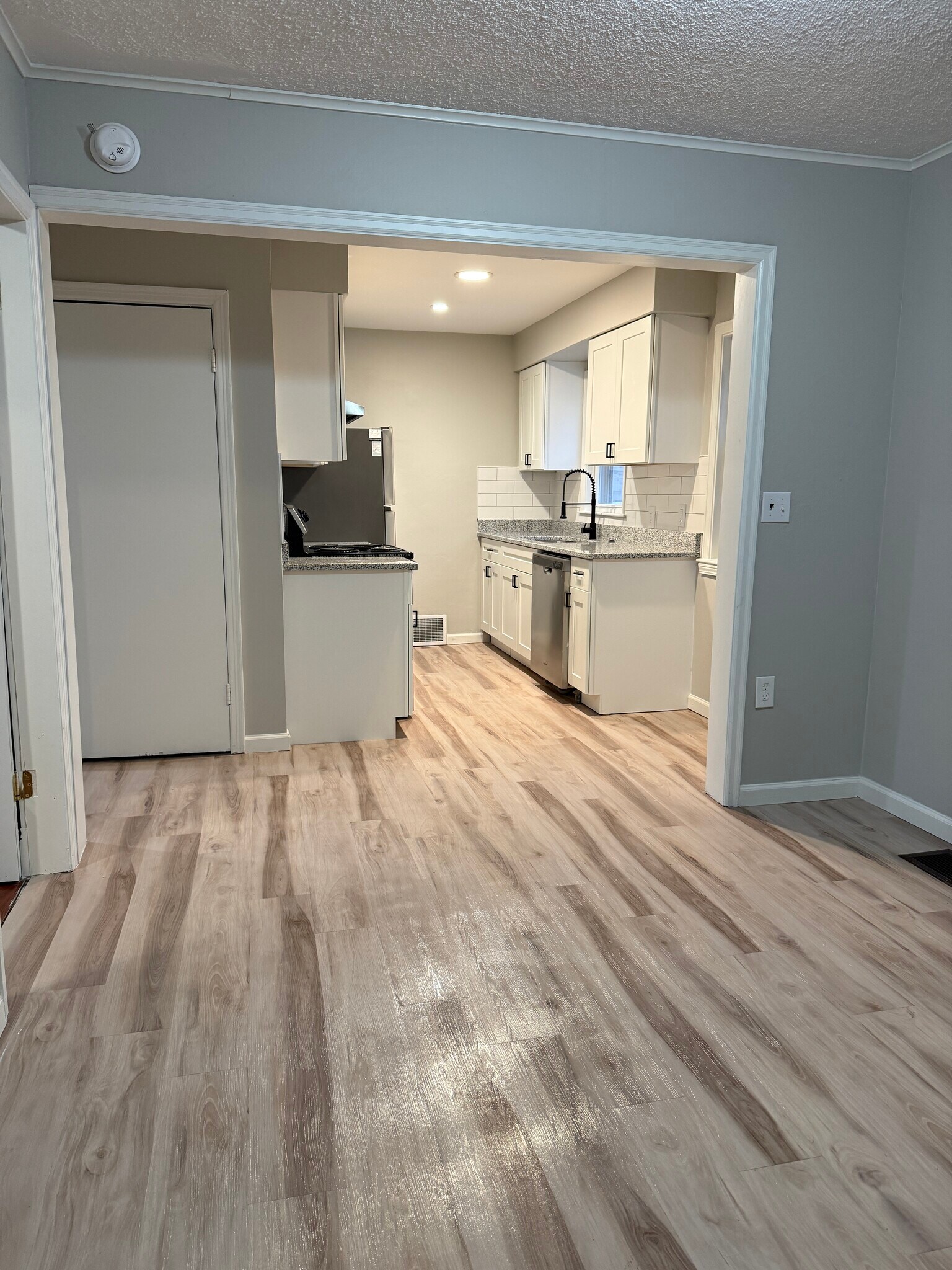 Building Photo - 1401 NE 57th Terrace