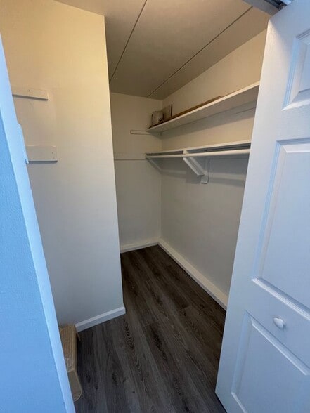 Building Photo - 1575 W Street Rd