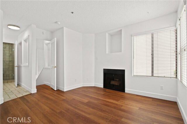 Building Photo - 35 Linden Ave