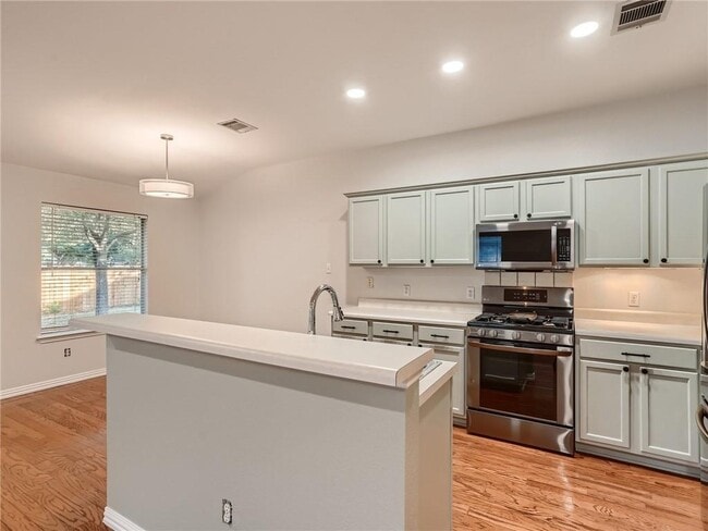 Building Photo - 17513 Port Hood Dr
