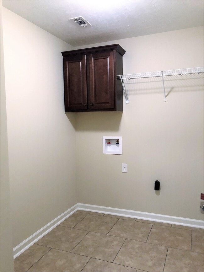 Building Photo - 3016 Ashley Lp