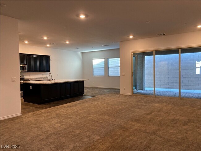 Building Photo - 341 Torrelli Falls Ave