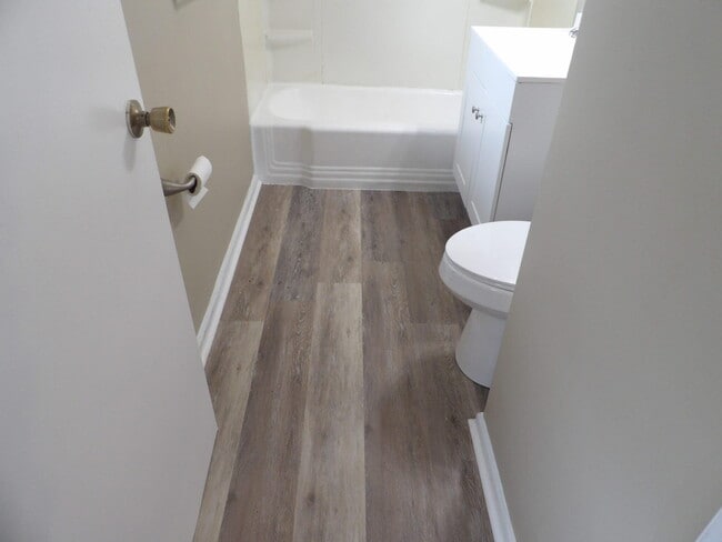 Building Photo - 720 Woodland Ave