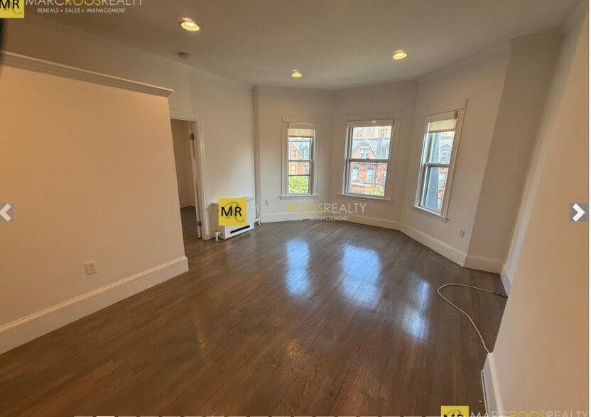 Building Photo - 225 Newbury St