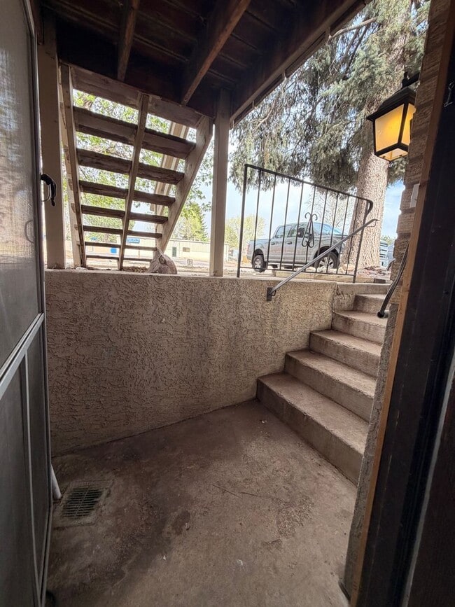 Building Photo - 6353 Chippewa Rd