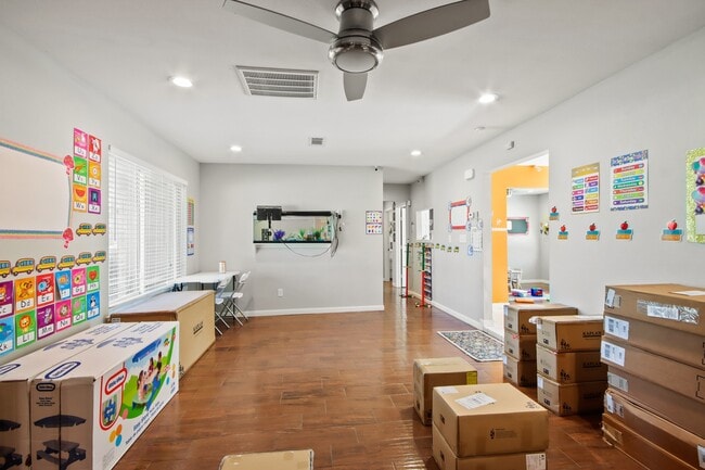 Building Photo - 5302 Treaschwig Rd