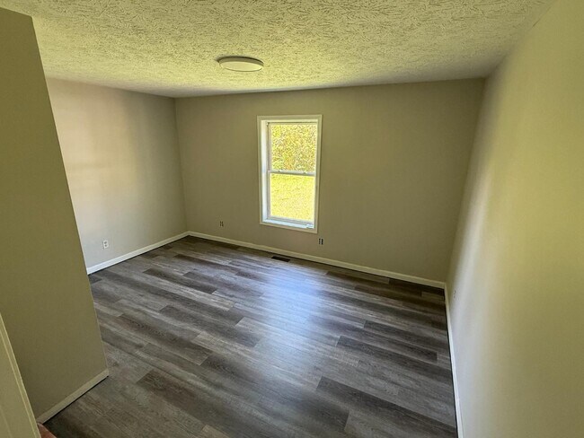 Building Photo - 2156 Yellow Sulphur Rd
