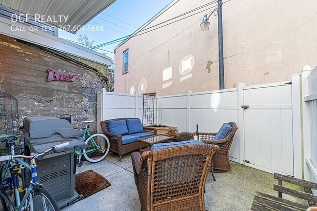 Building Photo - 2017 Memphis St