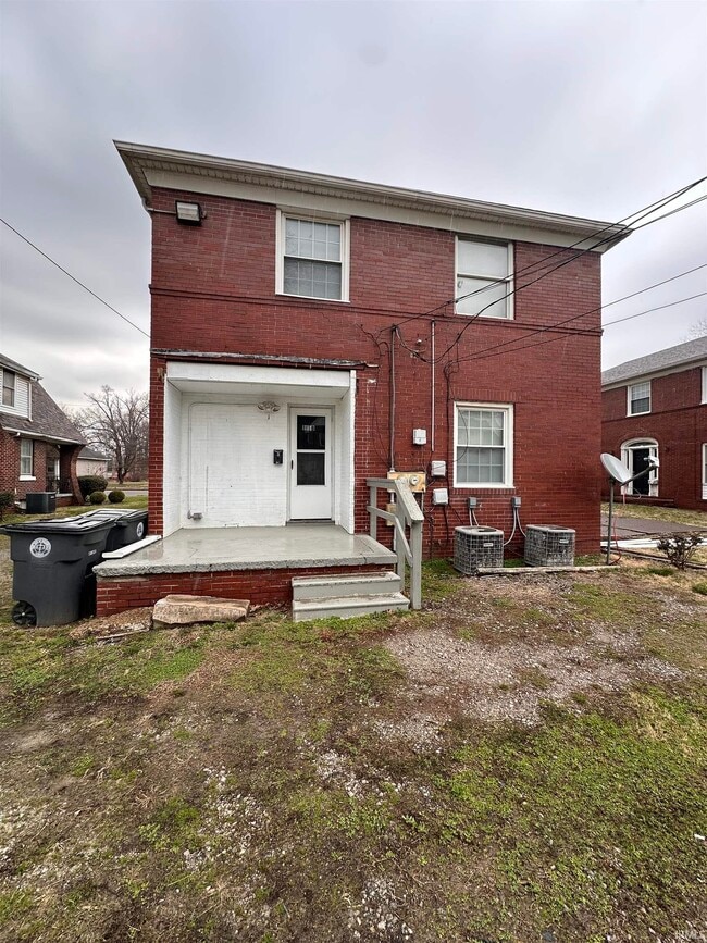 Building Photo - 905 Lincoln Ave