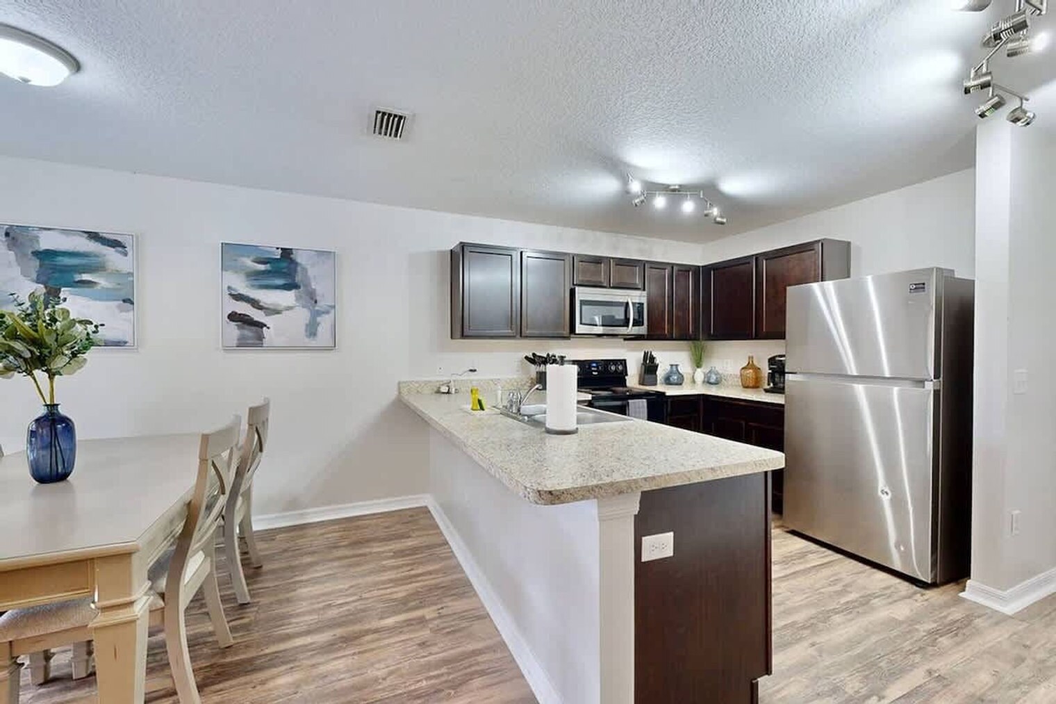 Building Photo - 6367 Enterprise Dr