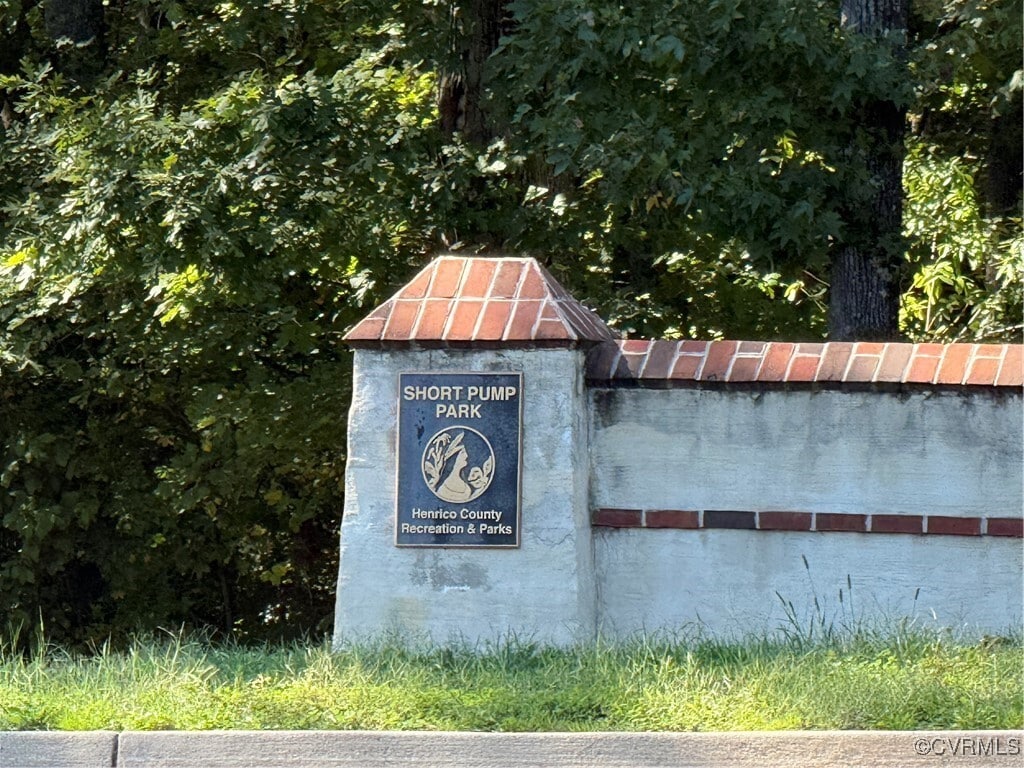 Building Photo - 1702 Old Brick Rd