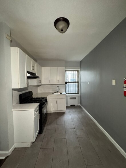 Building Photo - 51 Summit Ave