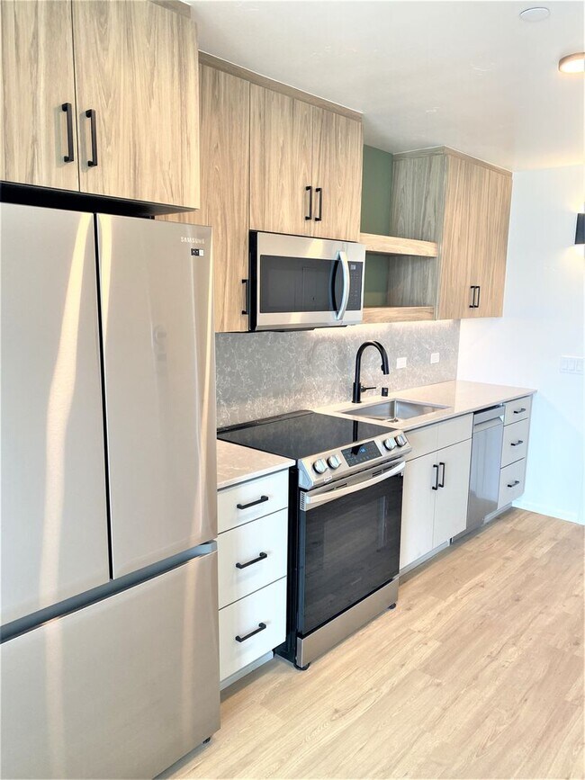 Interior Photo - Secoya by the Park
