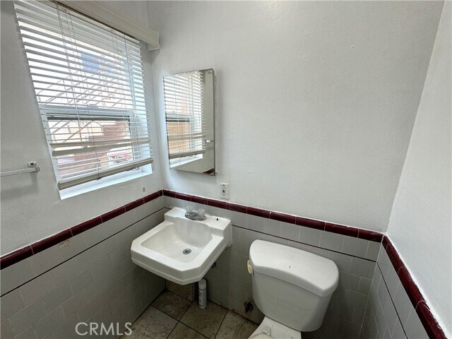 Building Photo - 4387 W 134th St