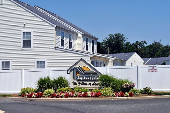 Building Photo - 17380 Taramino Pl
