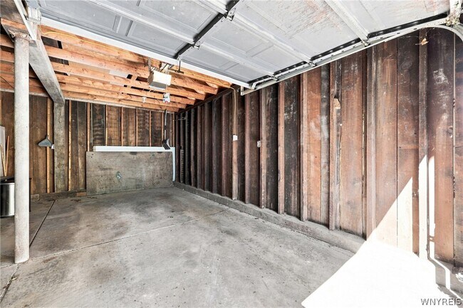 Building Photo - 250 West Ave