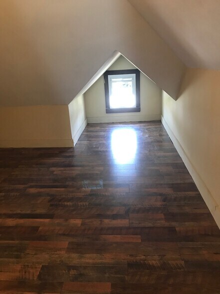 Building Photo - 41 Montgomery Ave