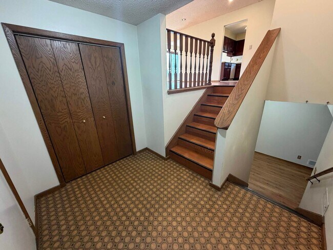 Building Photo - 3303 Eddy Ln