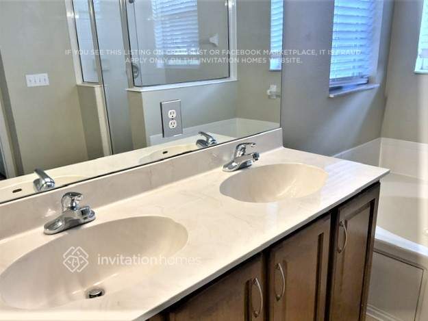 Building Photo - 257 Perfect Dr