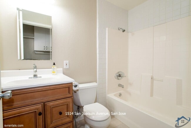 Building Photo - 1514 San Joaquin Ave