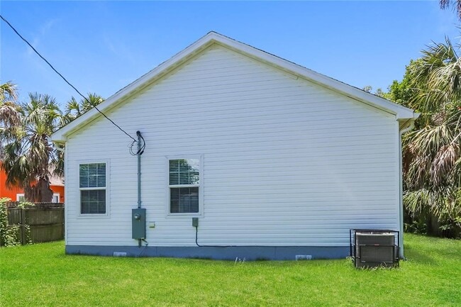 Building Photo - 1900 21st St S