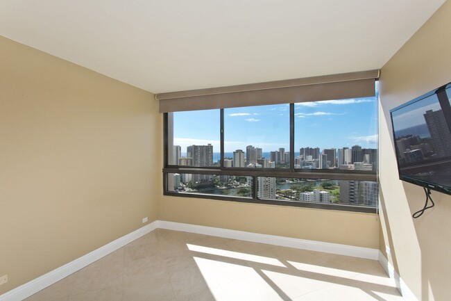 Building Photo - 37th Floor Diamond Head/Waikiki-Ocean View...