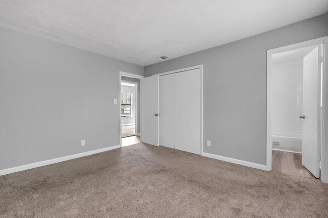 Building Photo - 27 Sierra Rd