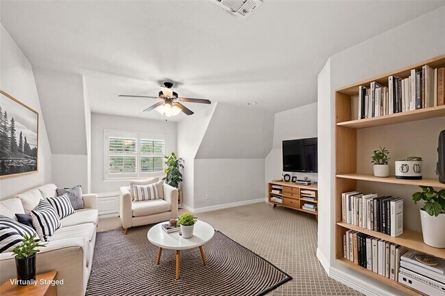 Building Photo - 365 Green Park Dr