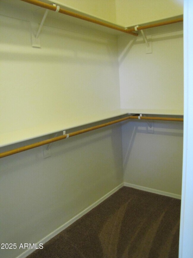 Building Photo - 1046 Estancia Dr