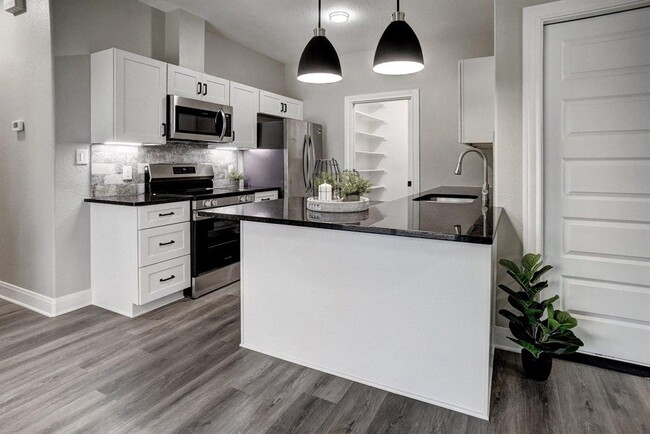 Building Photo - 123 S Kanaio Dr