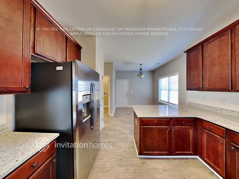 Building Photo - 6268 Cove Creek Dr