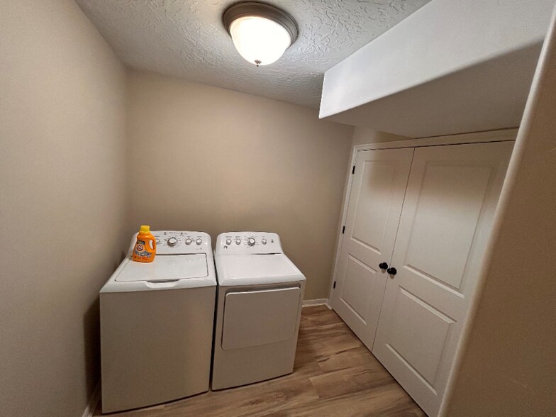 Building Photo - 405 S 740 E