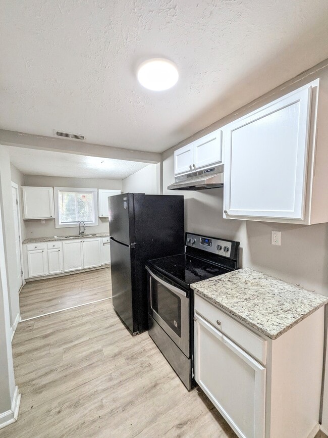 Building Photo - 2924 Springside Pl SE