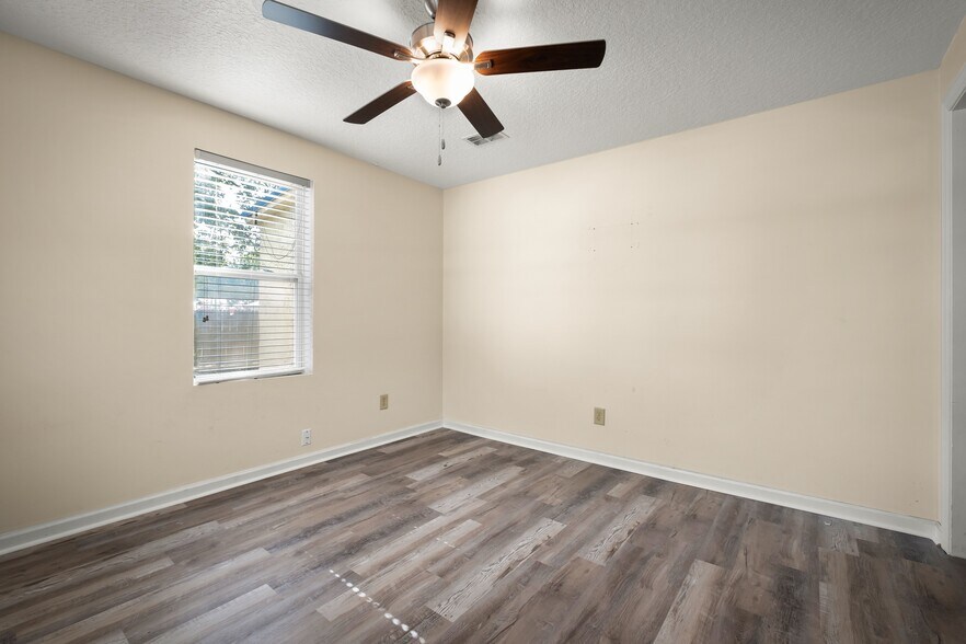 Building Photo - 12716 Gillespie Ave