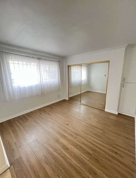 Building Photo - 2635 5th St