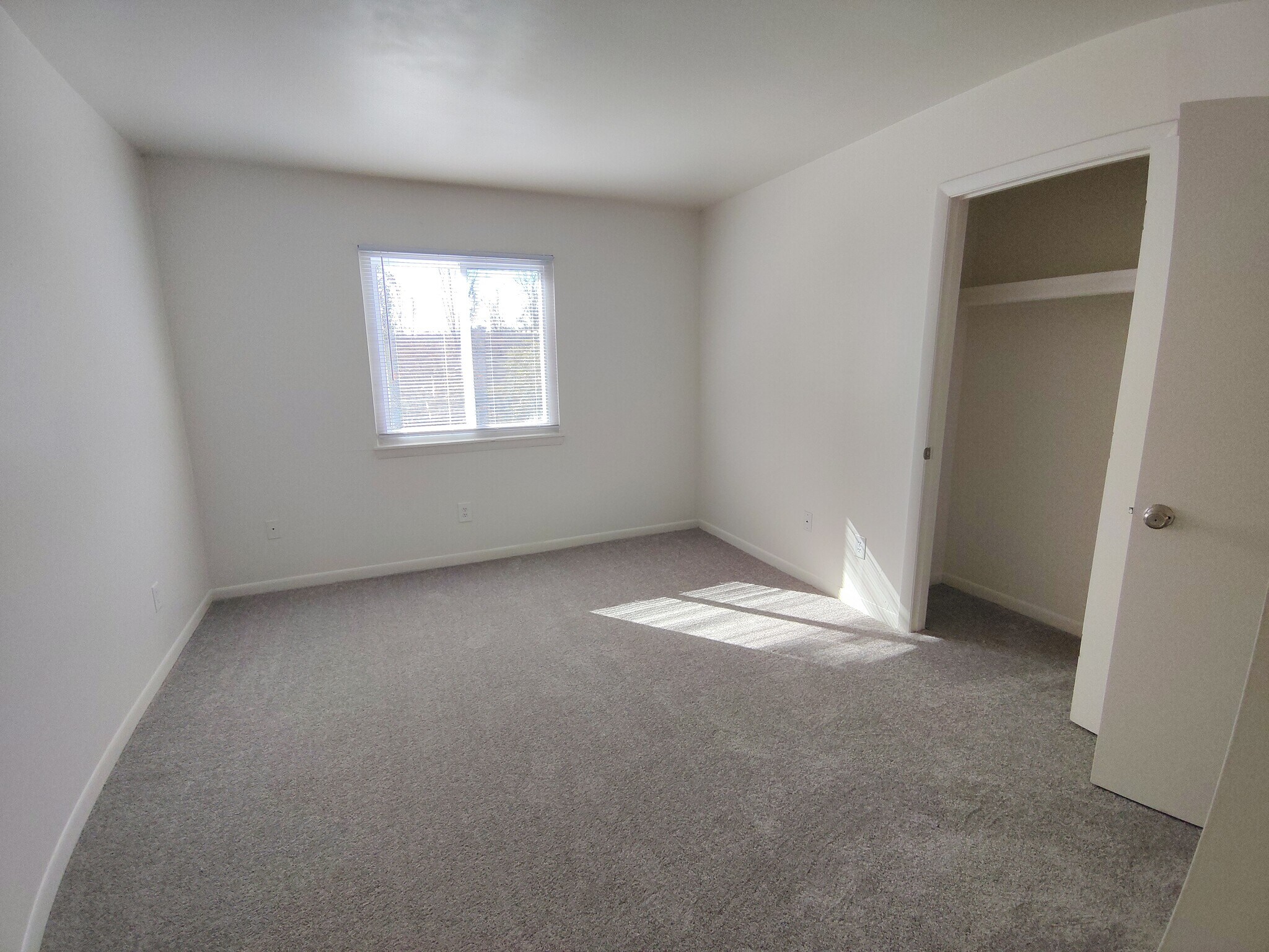 Building Photo - 600 Reusens Rd