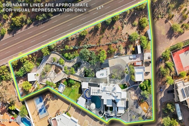 Building Photo - 3112 E Palo Verde Dr