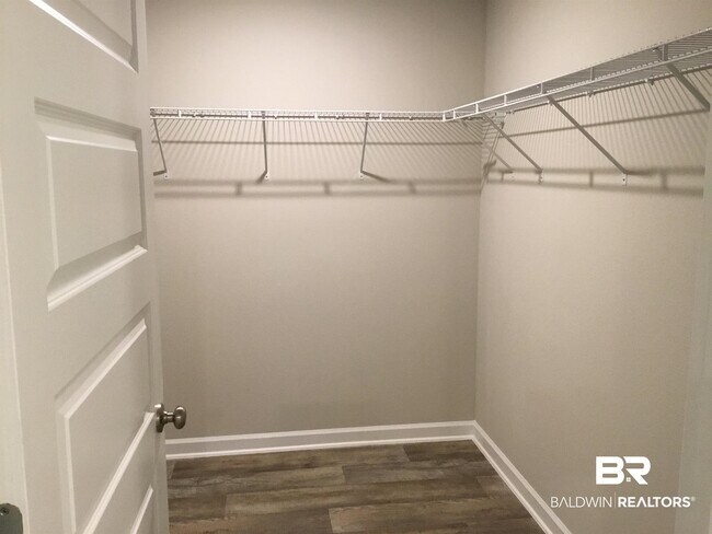 Building Photo - 10551 Brodick Lp