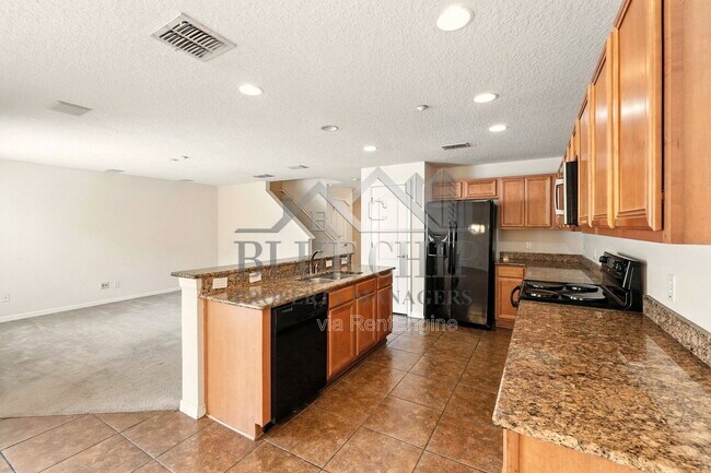 Building Photo - 13800 Golden Russet Dr