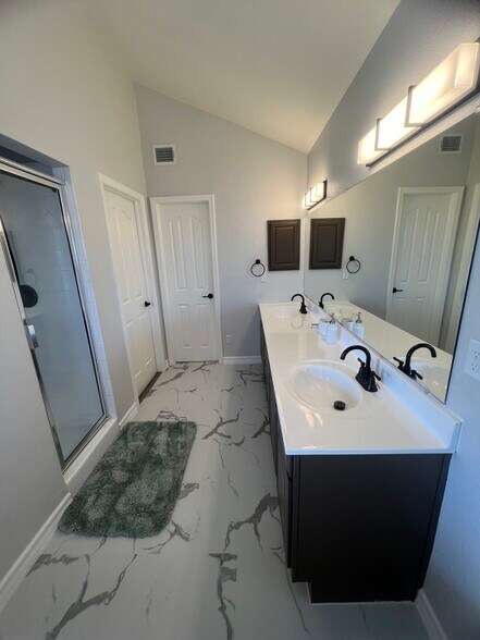 Building Photo - 485 Jeweled Mesa Ct