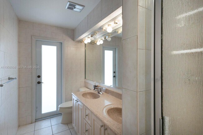 Building Photo - 6551 SW 126th St