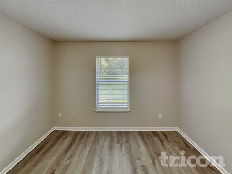 Building Photo - 928 Heritage Lakes Dr