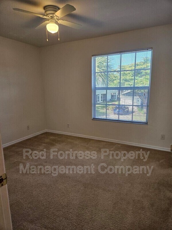 Building Photo - 8293 Pacific Beach Dr