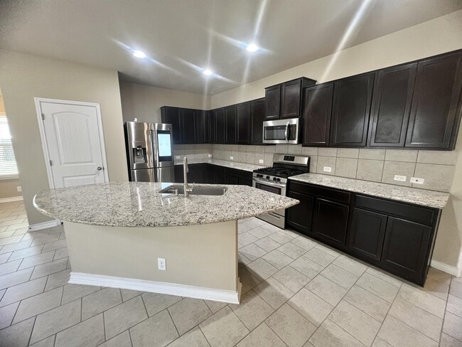 Building Photo - 10822 Shaenmeadow